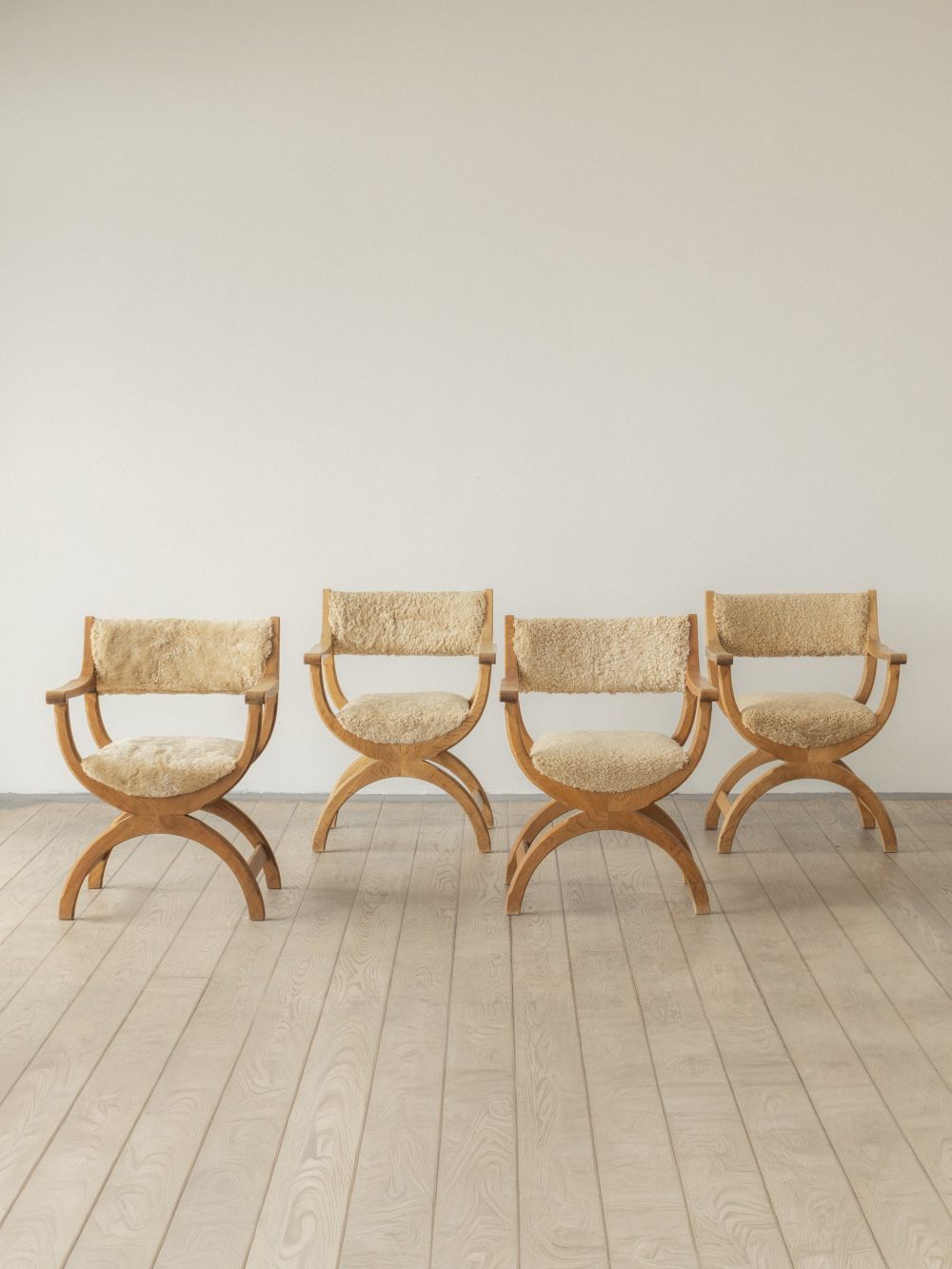 Henning Kjærnulf kurul, Dining Chair (set of four)