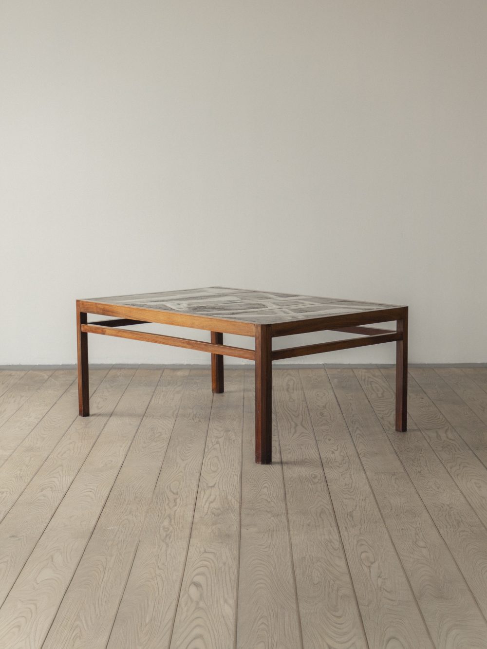 Ole Bjørn Krüger, coffee table