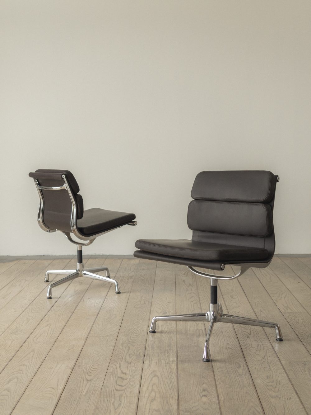 Soft Pad Chair EA 205