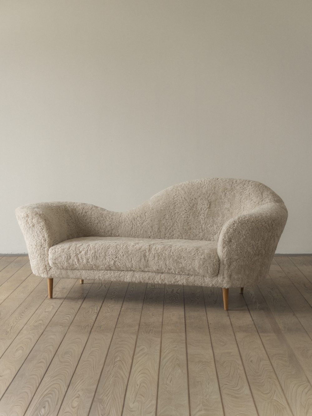 Gubi Olsen, Grand Piano, Sofa