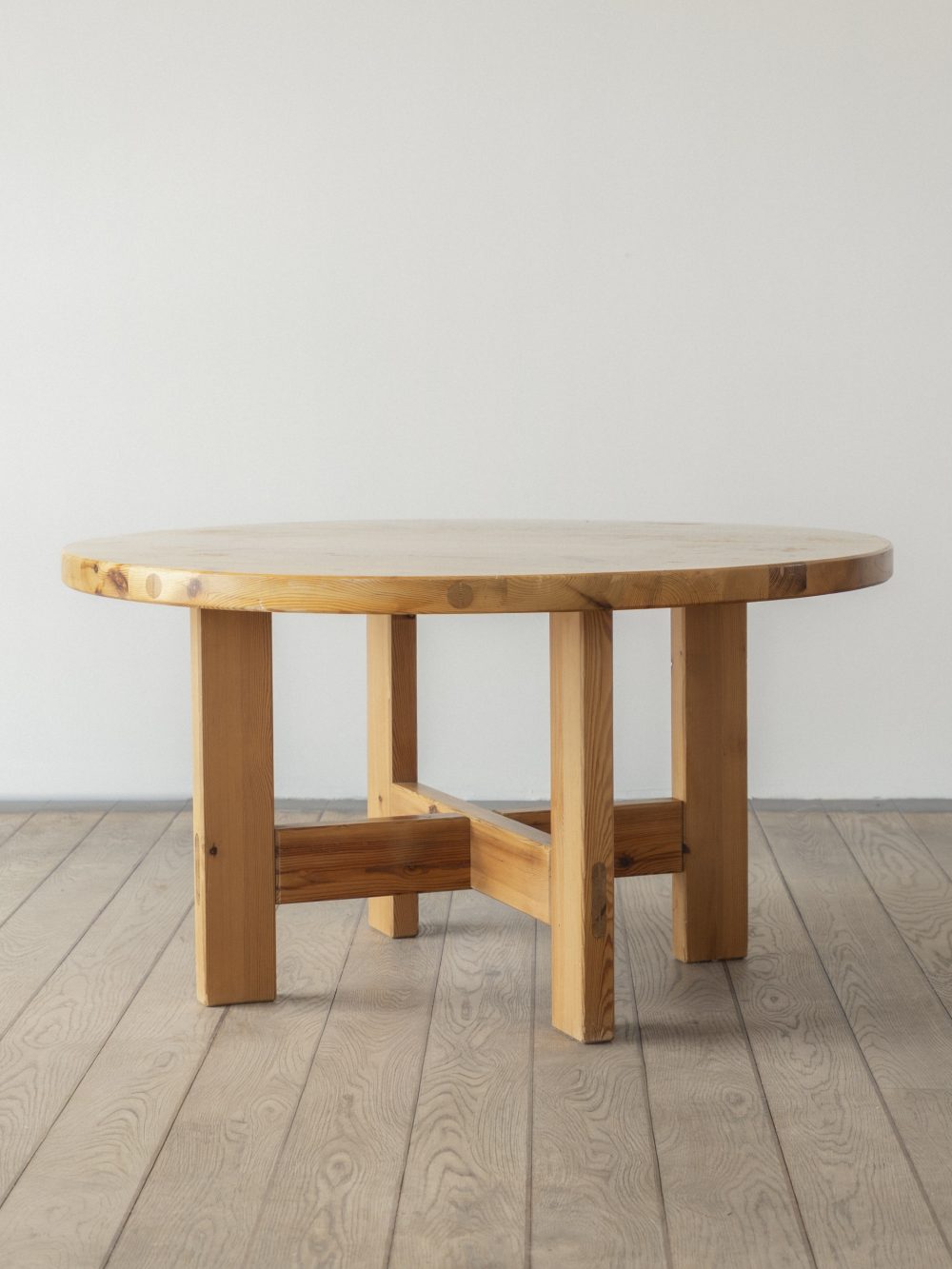 Roland Wilhelmsson, Dining Table